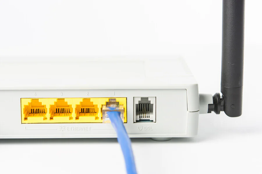 Quelles sont les étapes pour installer la fibre optique dans une maison ?